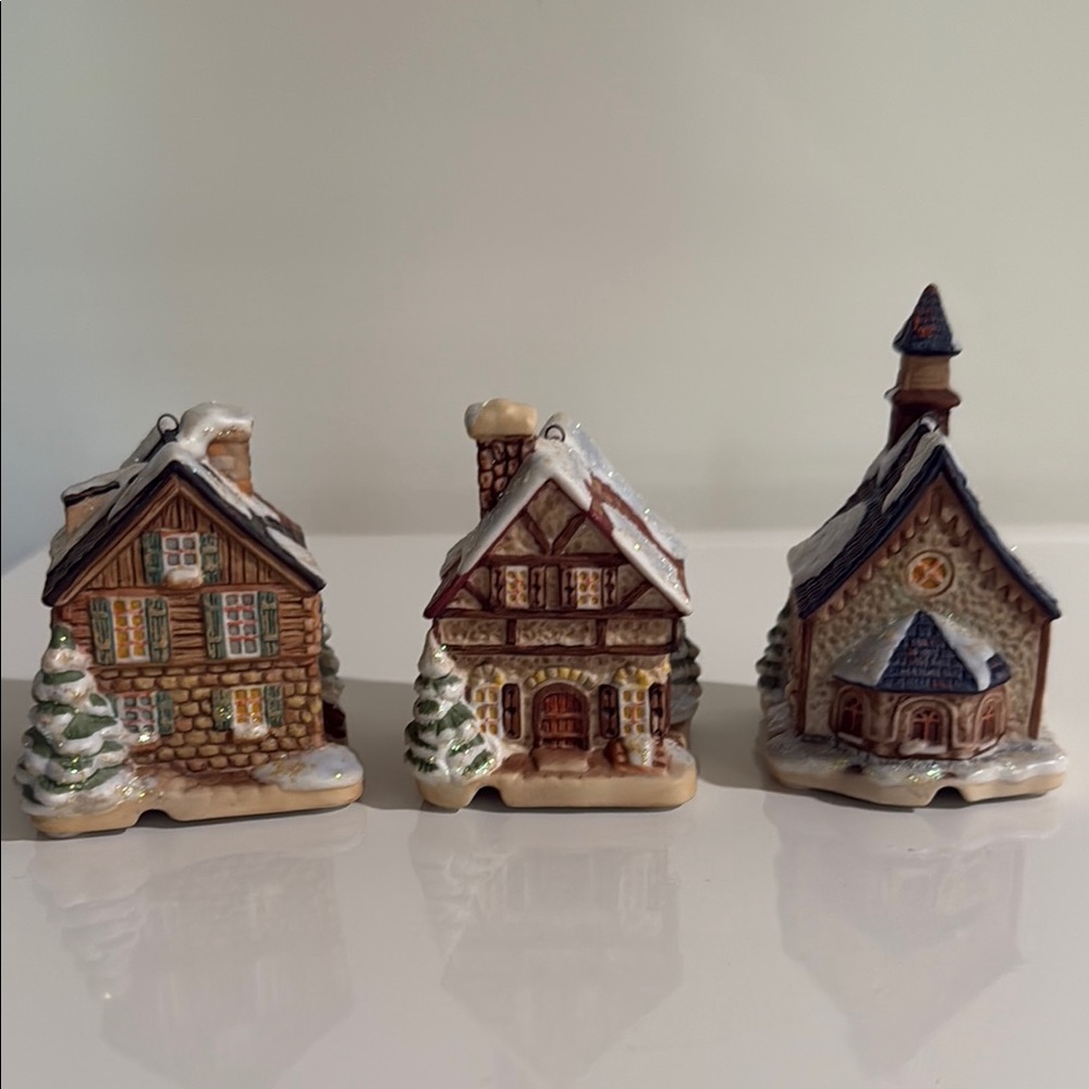 Hummel Bavarian Village Heirloom Porcelain Ornament Collection - Picture 5 of 10